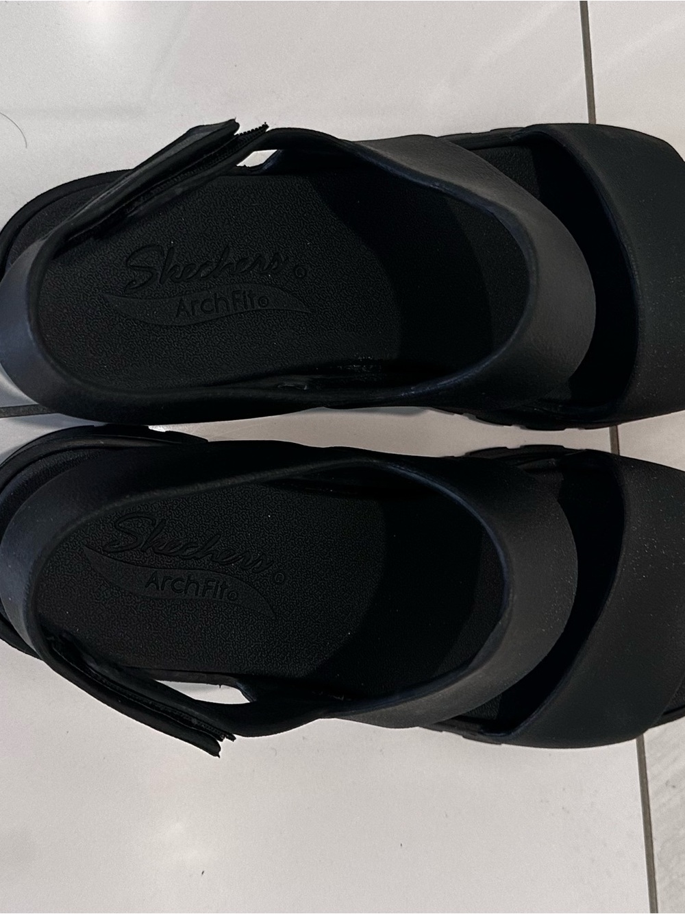 Skechers Black Arch Fit Women’s Sandals - Picture 2 of 3